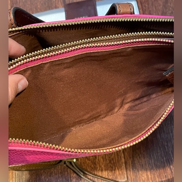 Fossil Convertible Purse/Backpack and Wallet Set - Picture 4 of 8